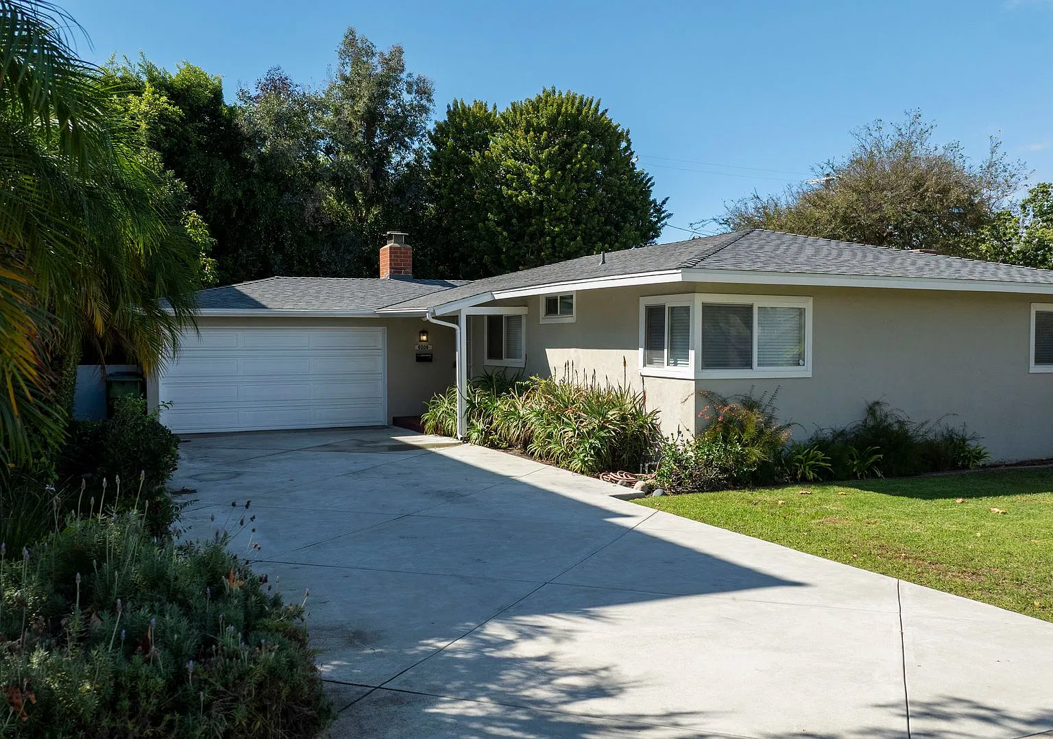 Highly Sought after Playa Del Rey — Photo 1
