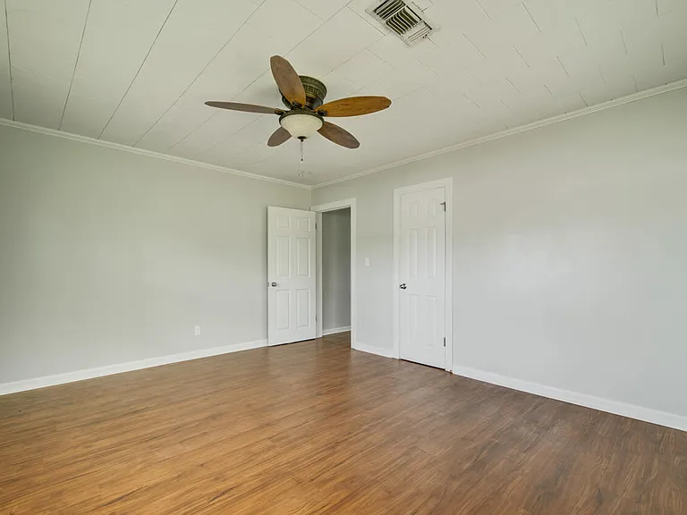 216 E Milton Ave — Photo 12