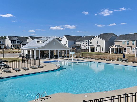 3rd image of 729 Empire Maker Rd