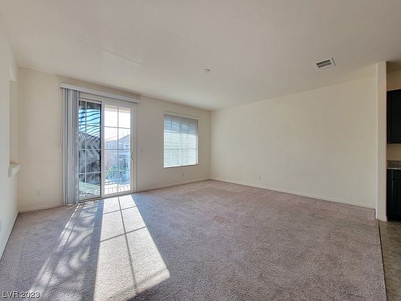 4th image of 8157 Sorrel St