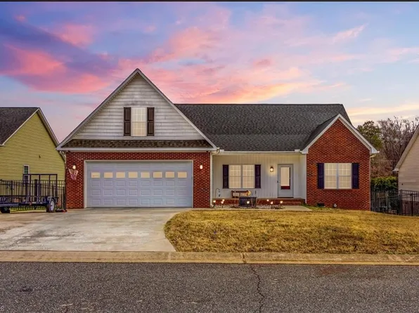 103 Granville Ln, Granite Quarry, NC 28146