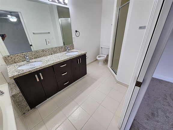 5th image of 1357 Avon Ln #1357