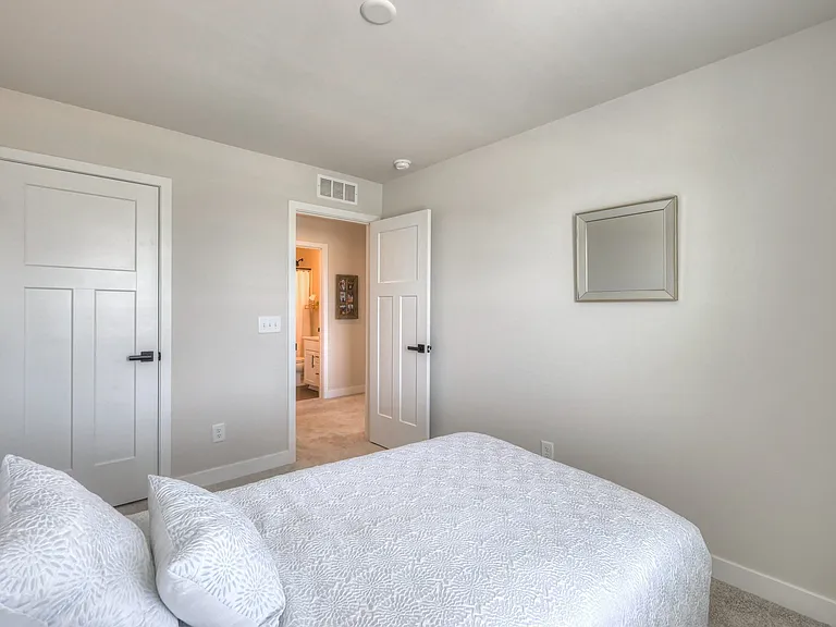 2013 Walnut Ln — Photo 31