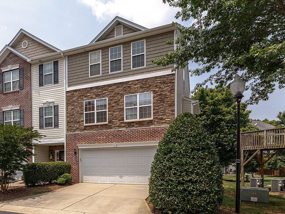 1st image of 33 Ackland Dr