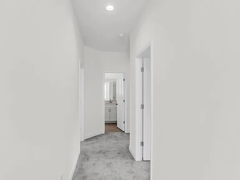 335 Chapman Cir — Photo 21
