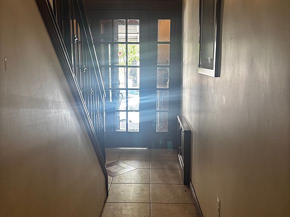 2nd image of 517 28th St #1