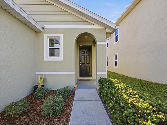 5th image of 8204 Pelican Reed Cir