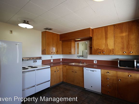 4th image of 4722 Hyada Blvd NE