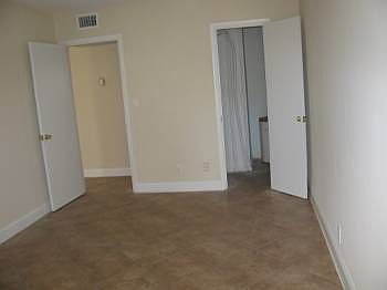 4th image of 3910 NE 21st Ave