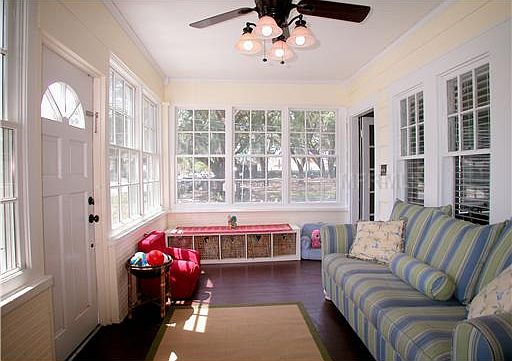 5th image of 2414 Helen Ave