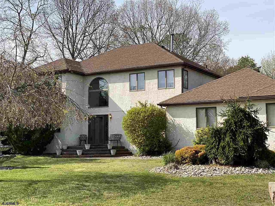 1st image of 505 E Bradford Ave