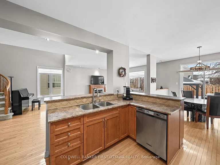 6 A Rosetta Ave — Photo 7