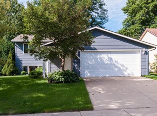 802 Chalet Dr NW, Rochester, MN 55901