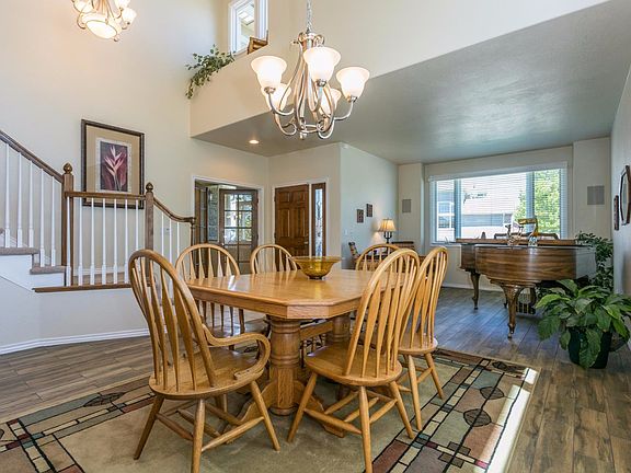 Bright Open Formal Dining