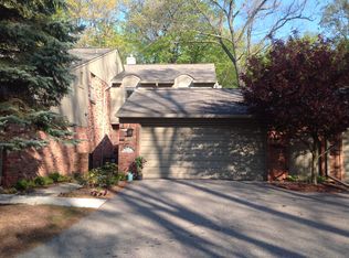 1655 Lodge Pole Ln #1, Rochester Hills, MI 48309