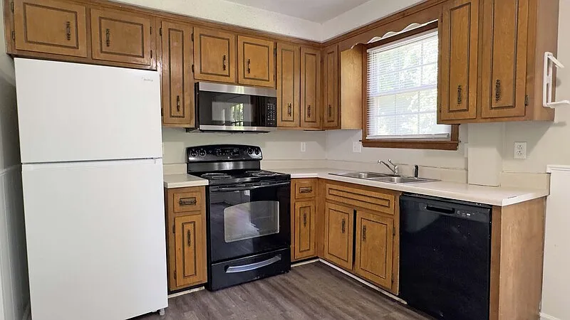 Golfview Place Townhomes — Photo 4