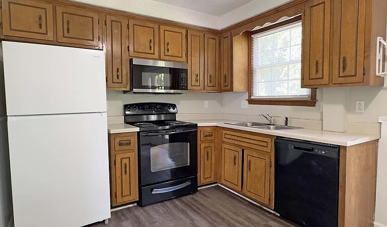 812- E Golfview Pl — Photo 4