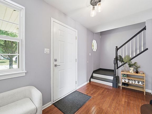 2nd image of 2513 Fox Meadow Dr