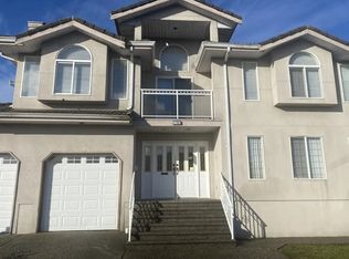 7707 12th Ave #2, Burnaby, BC