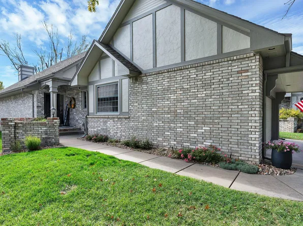 2423 N Morning Dew St, Wichita, KS 67205
