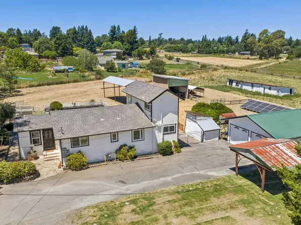 5370 Daywalt Lane, Sebastopol, CA 95472