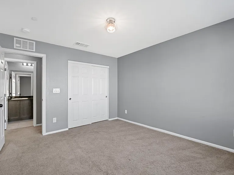 10949 Oregano Ave — Photo 43