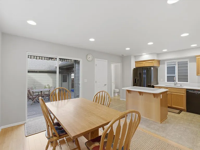 3519 SE Quayside St — Photo 14