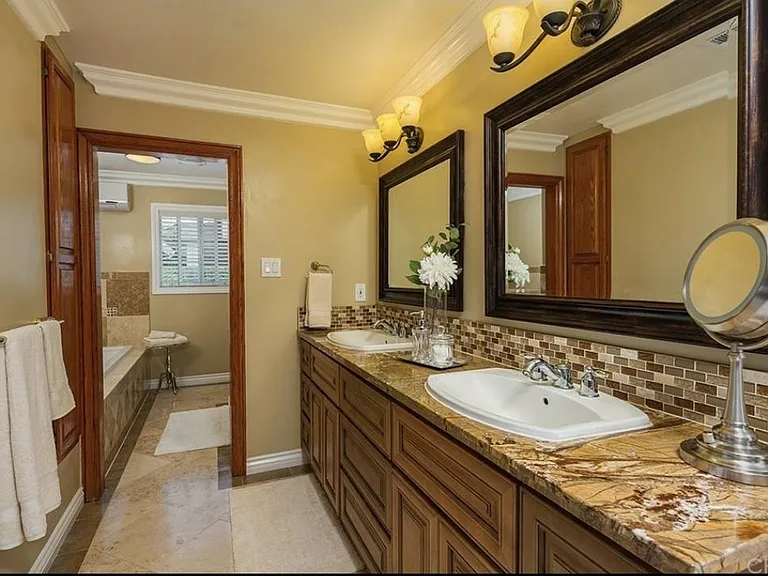 1509 Hollencrest Dr — Photo 15
