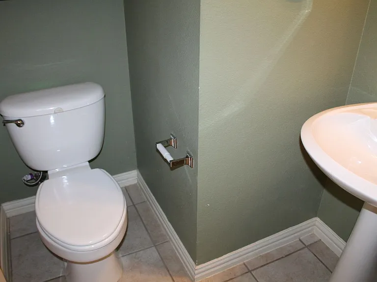 11000 Breezewood Dr — Photo 24