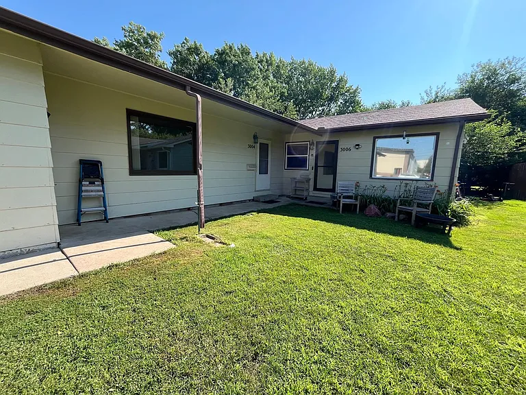 3004 S Phillips Ave — Photo 3