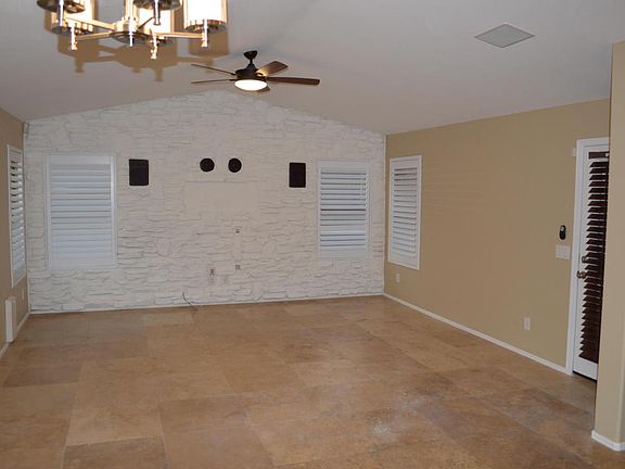5th image of 1096 E Gail Dr