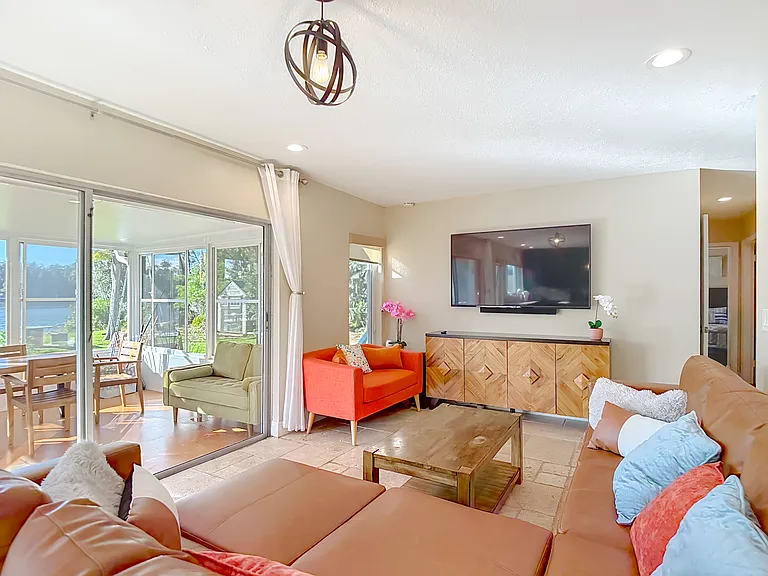 17208 Orangewood Dr — Photo 9