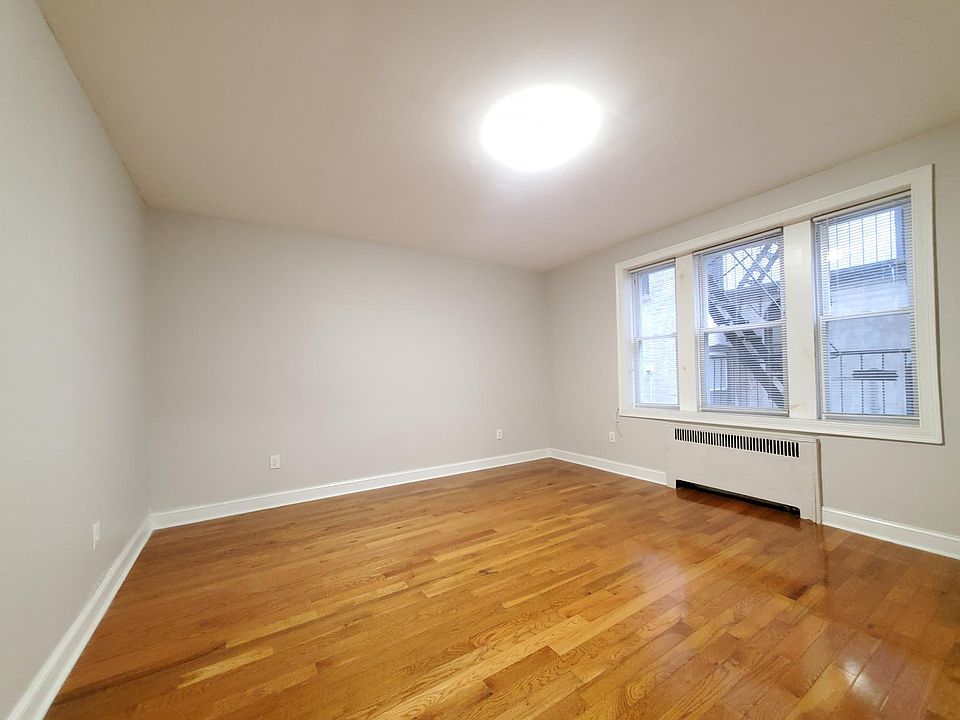 2nd image of 94 Highland Ave #13B