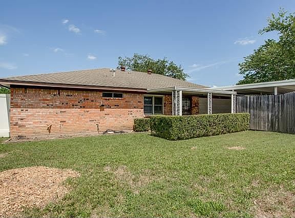 4th image of 214 Johnson Dr