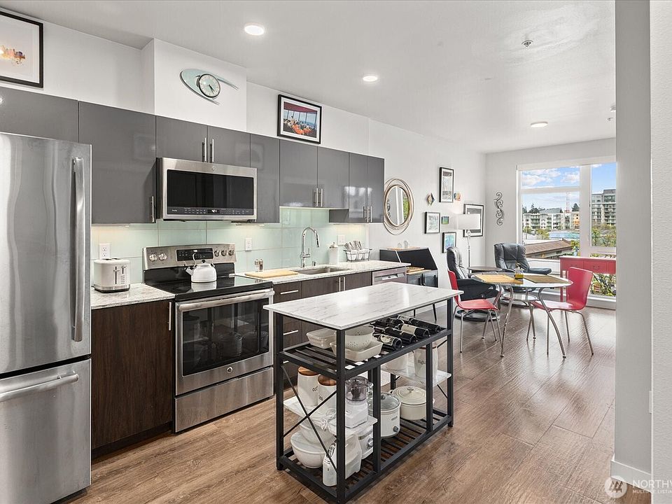 1st image of 1085 103rd Avenue NE #311