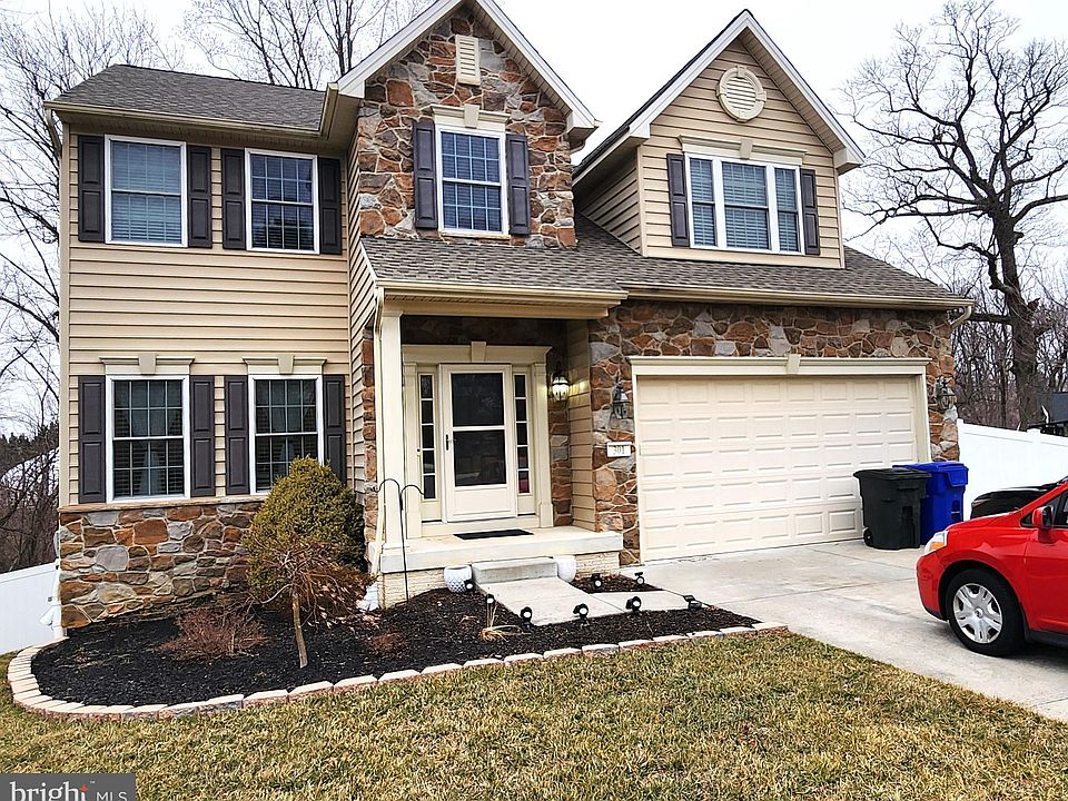1st image of 301 Buckworth Ct
