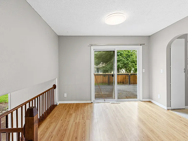12813 S Sycamore St — Photo 6