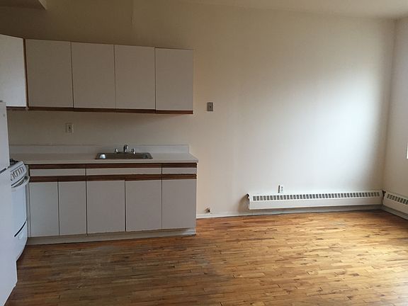 5th image of 50 Main St APT 3F