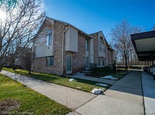 42786 Lilley Pointe Dr, Canton, MI 48187