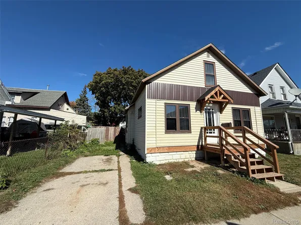 1123 Wells St, Port Huron, MI 48060