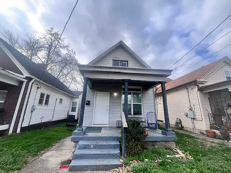 2718 S 5th St — Photo 1