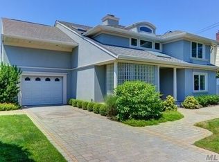 211 Blackheath Rd N, Long Beach, NY 11561