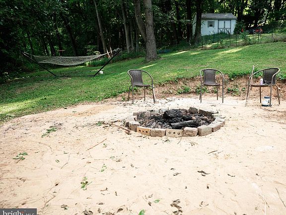 5th image of 676 Windy Hill Dr