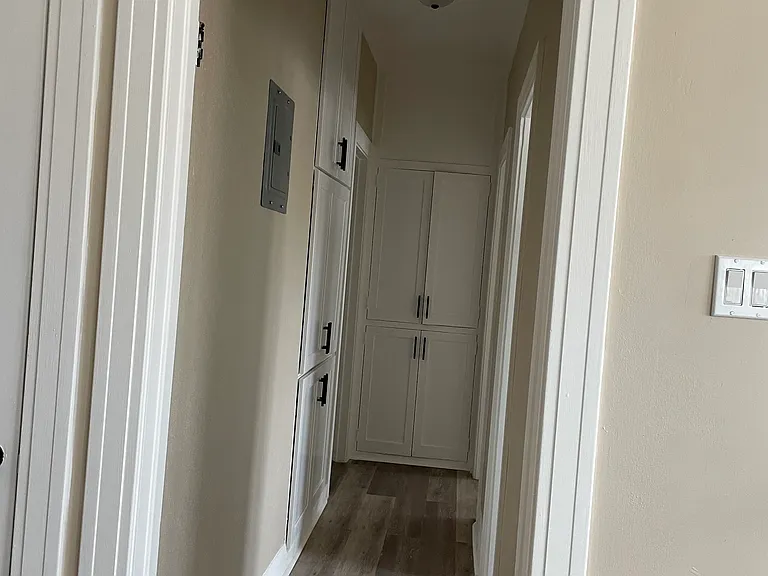 1510 E 3rd St #5 — Photo 8