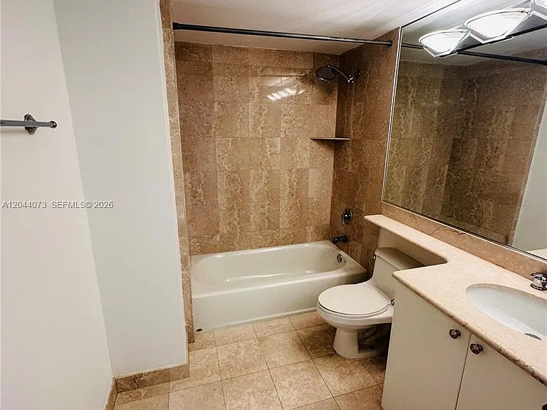 140 Meridian Ave #314 — Photo 32