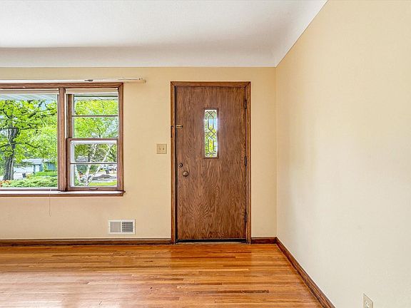5th image of 1638 Glenview Ct