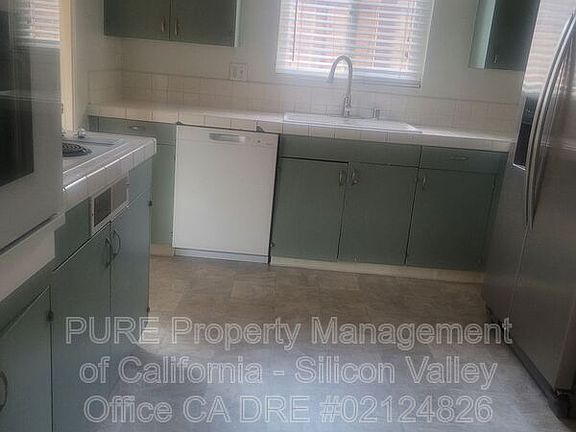 4th image of 4860 Clydelle Ave