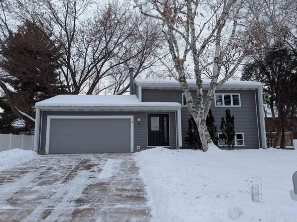 5 E Spyglass Ct, Madison, WI 53717
