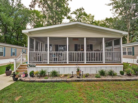 2nd image of 37624 Shady Cir
