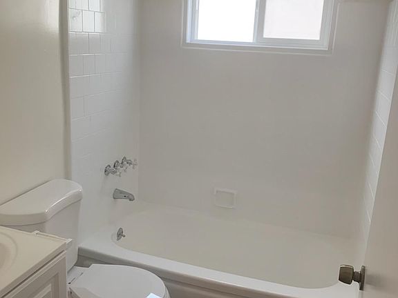5th image of 1337 N Curson Ave APT 7